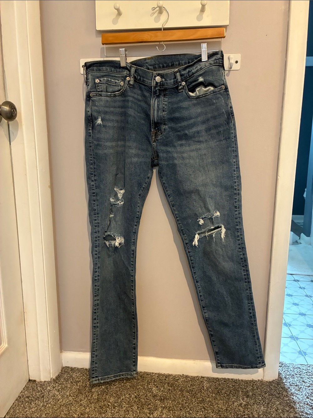 Abercrombie & Fitch Men's Distressed Dark Blue Straight Slim Jeans